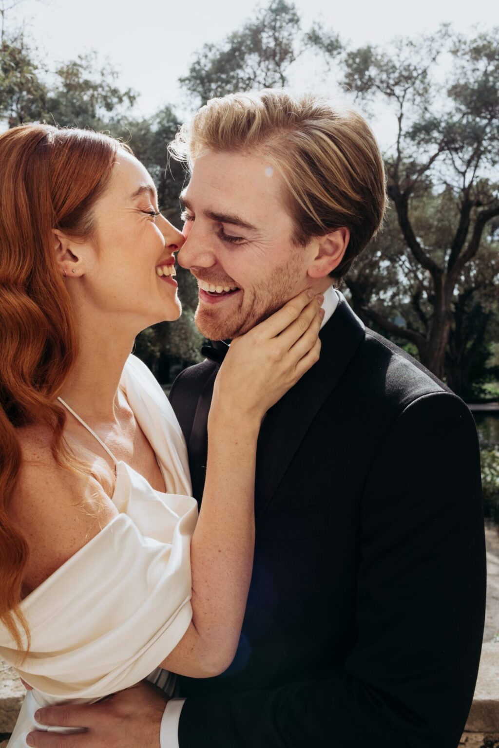 amoureux souriants
